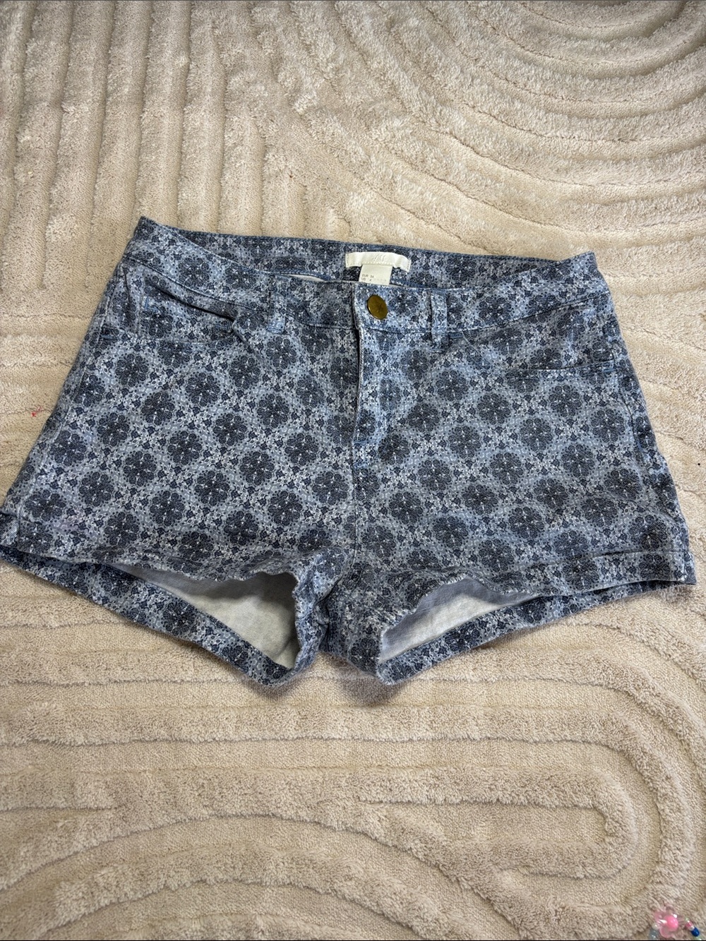 🎉4/30$🎉 H&M Grey Patterned Denim Jean Shorts